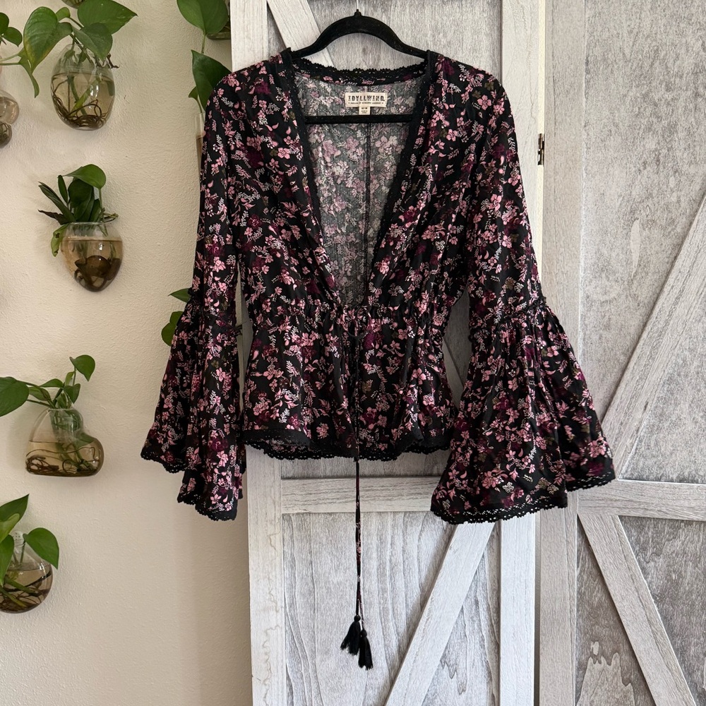 NWOT *Idyllwind Black and Pink Floral Blouse/cardigan Top Layer - Picture 15 of 16